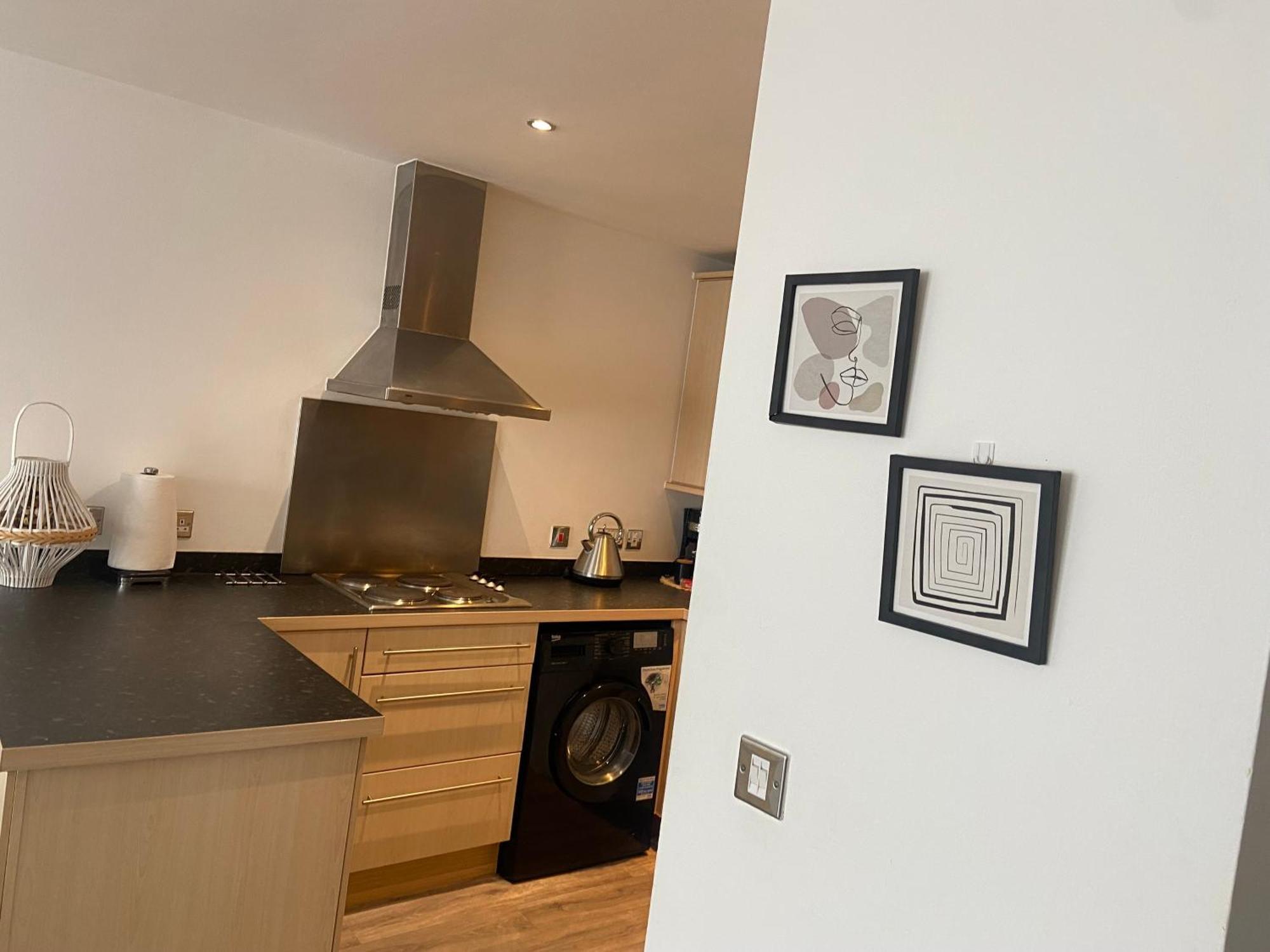 2 Bedroom Near Ocean Village Marina Port Apartment Southampton Exterior foto