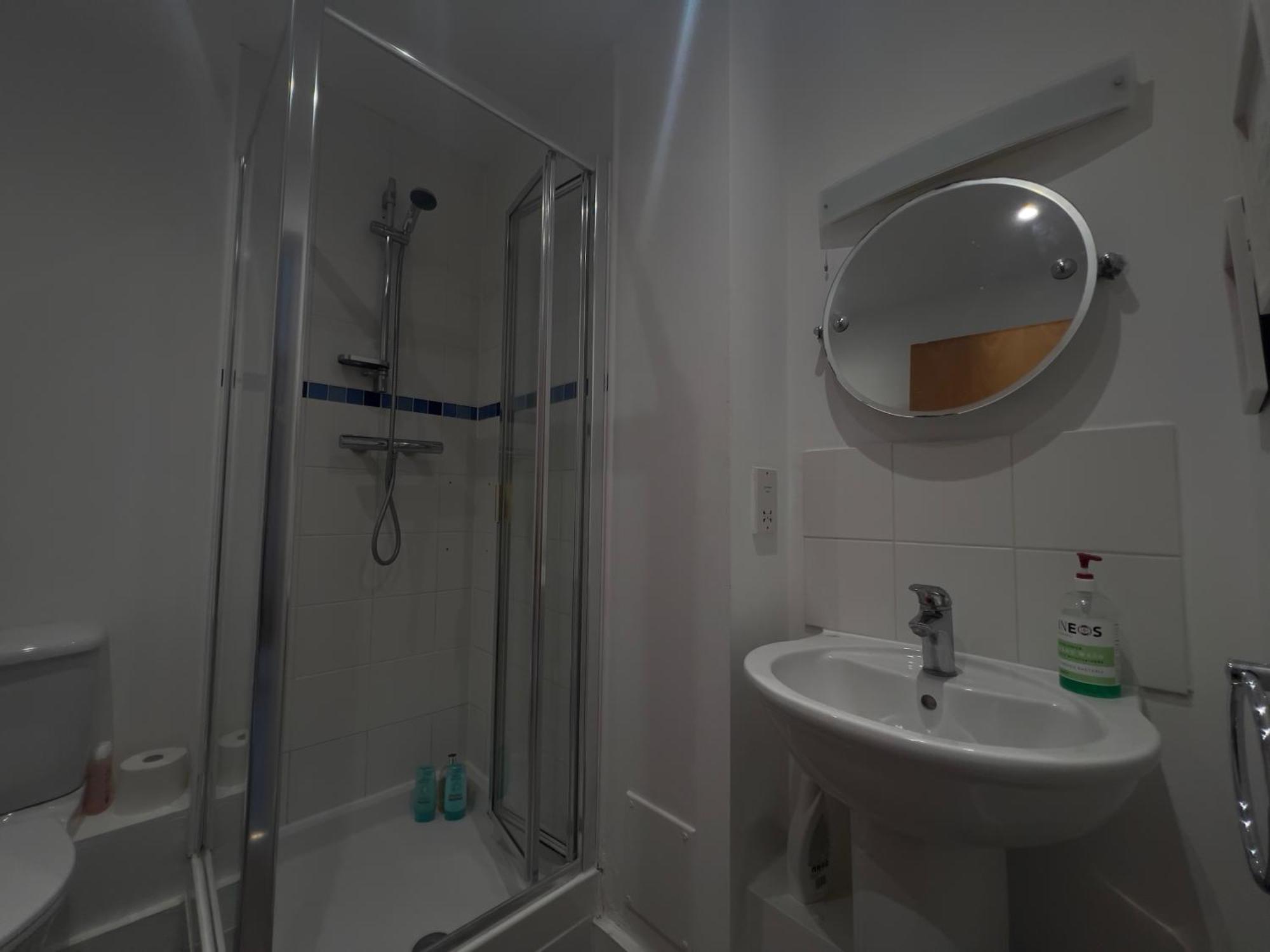 2 Bedroom Near Ocean Village Marina Port Apartment Southampton Exterior foto